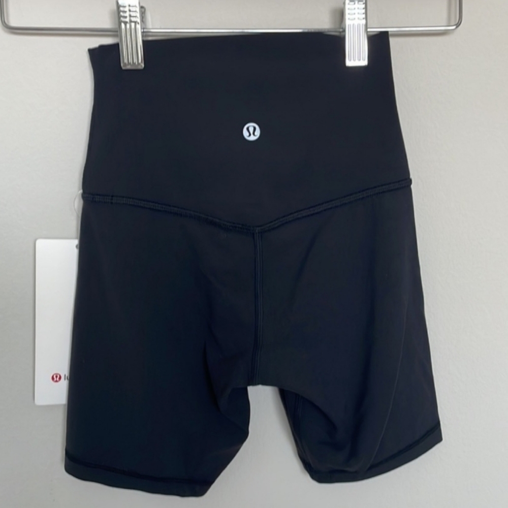 NWT 🍋 Lululemon 🍋 Align Short Black Size 2